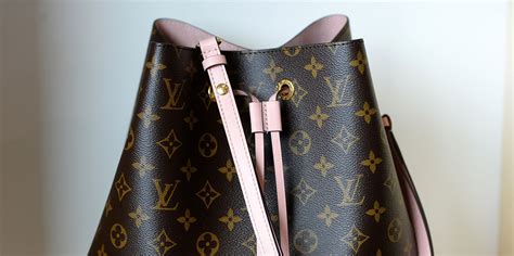 Storia della Noé di Louis Vuitton, la borsa secchiello nata per 